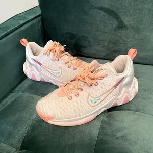 Youth Giannis Super Smoothie, Nike basketball shoes